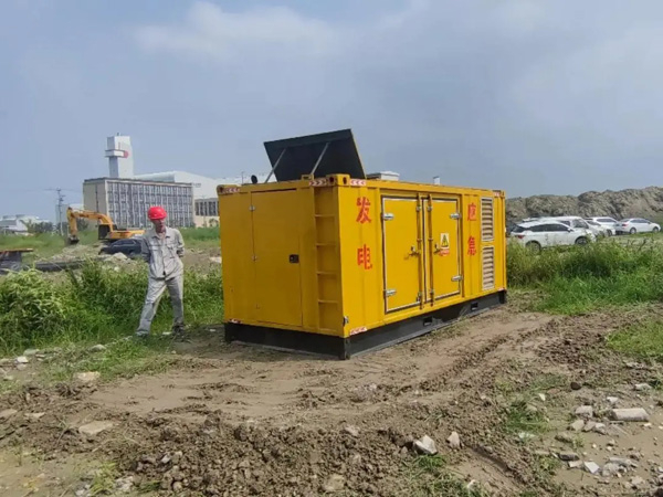 舞钢200KW柴油发电机机组每小时的油耗量受哪些因素影响？